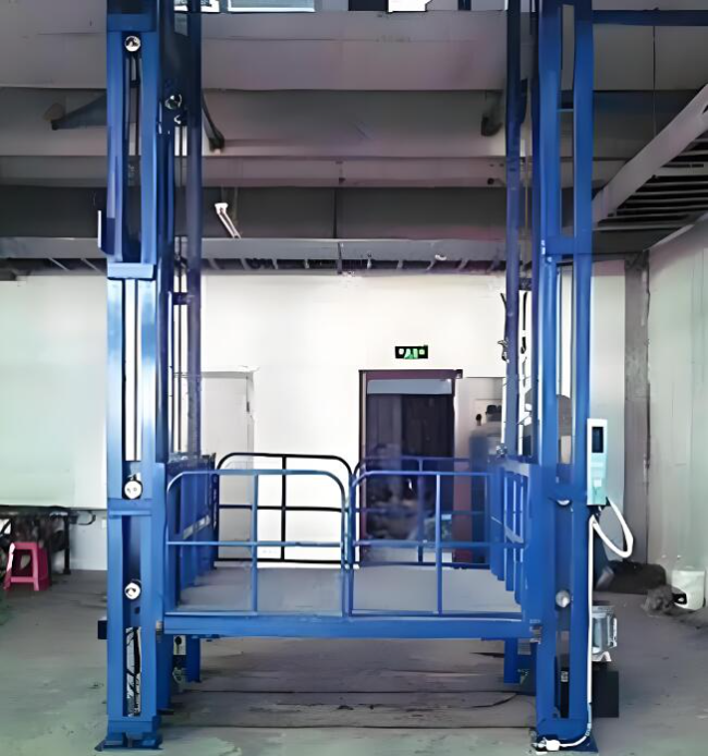 魏都导轨式升降货梯